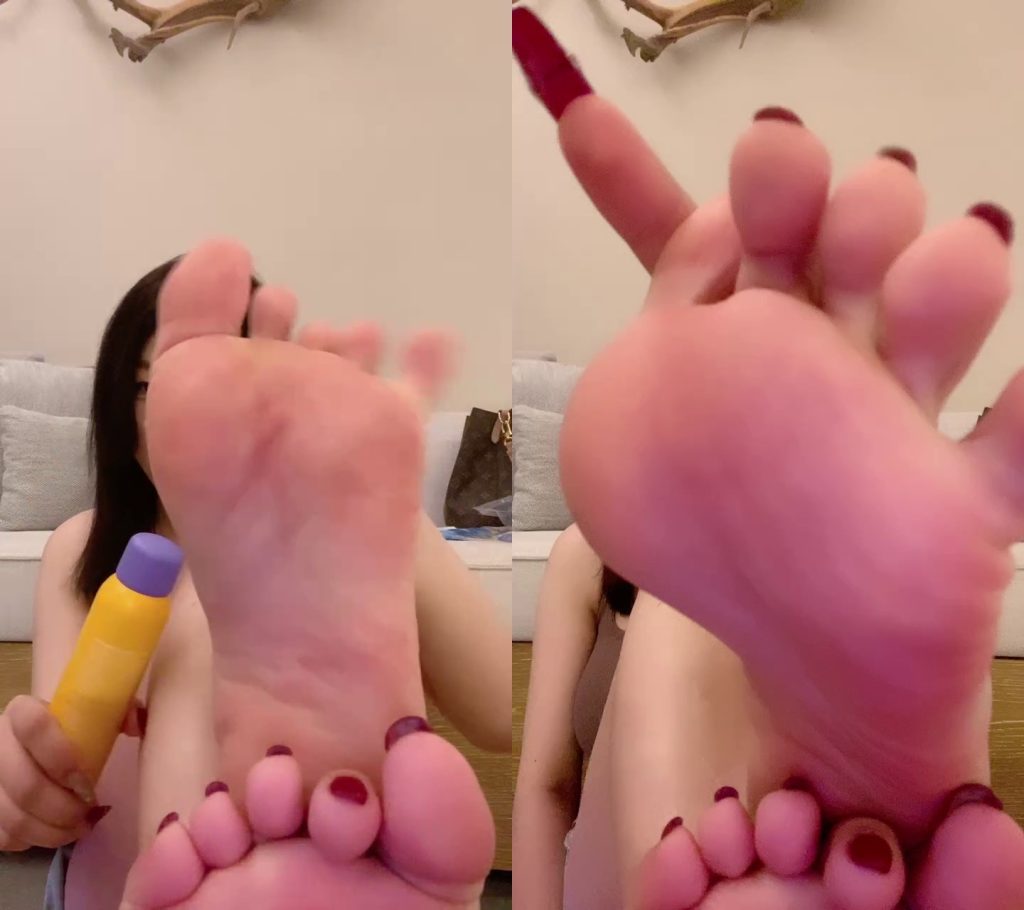 图片[6]-【不知名美女】口水吐脸脏鞋盯红绿灯 [42分钟／381MB]-束乐kbss