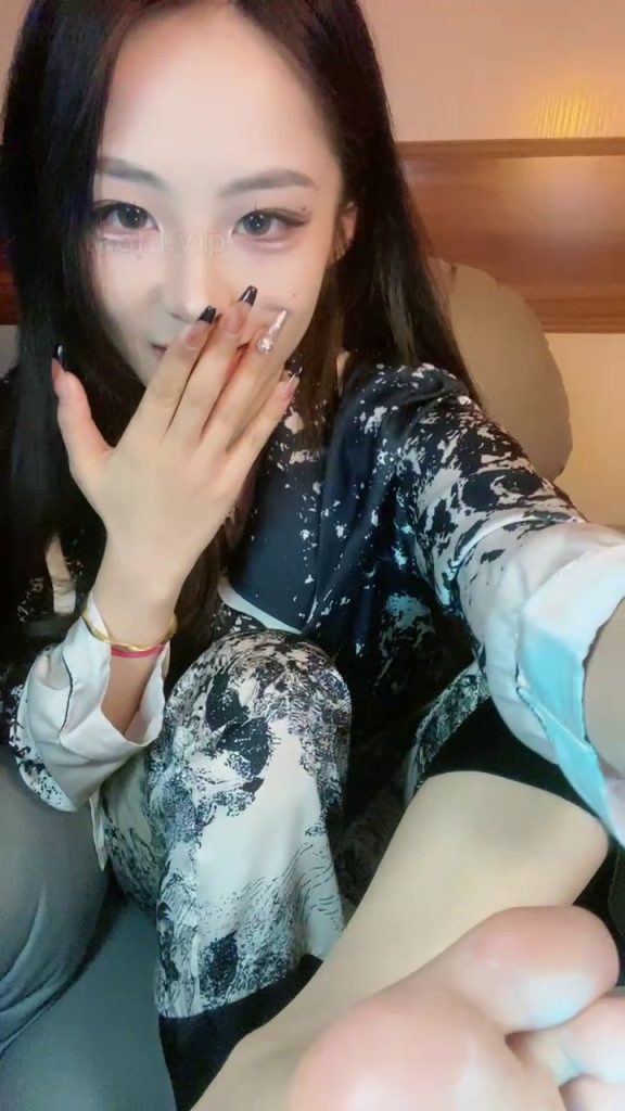 图片[8]-【不知名美女】突击检查！拍手秒🐍 [18分钟／189MB]-束乐kbss