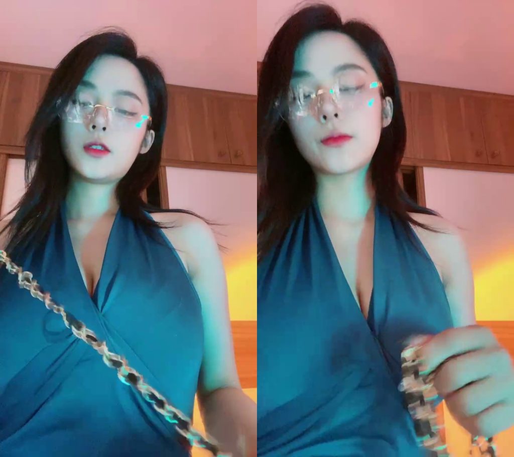 图片[2]-【不知名美女】蓝色战袍裸足 [40分钟／362MB]-束乐kbss