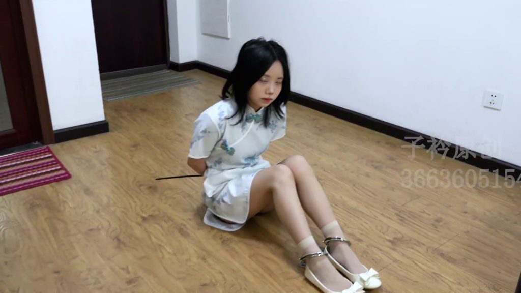 图片[13]-【子衿原创】 定制 糖糖女囚体验 抓捕 审讯 鞭打折磨 关押 处刑-束乐kbss