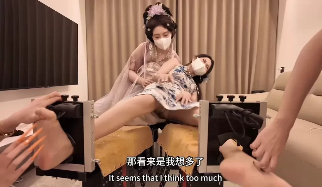 最新国产系列 3V1 FFFM Chinese Cheongsam Tickle Date23分钟2.5GB-束乐kbss
