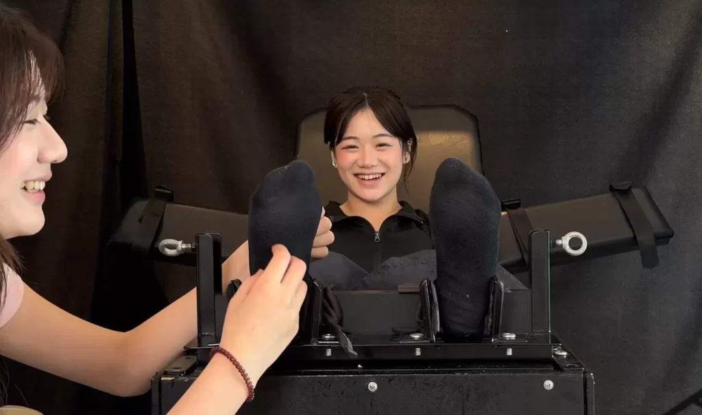 【推特大王】441 痒得翻白眼的纠纷女36分钟1.2GB-束乐kbss